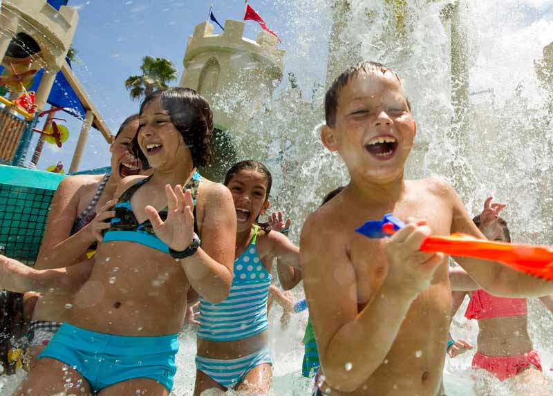 Get to the thrilling Gold Coast Theme parks with Coastal Car Hire